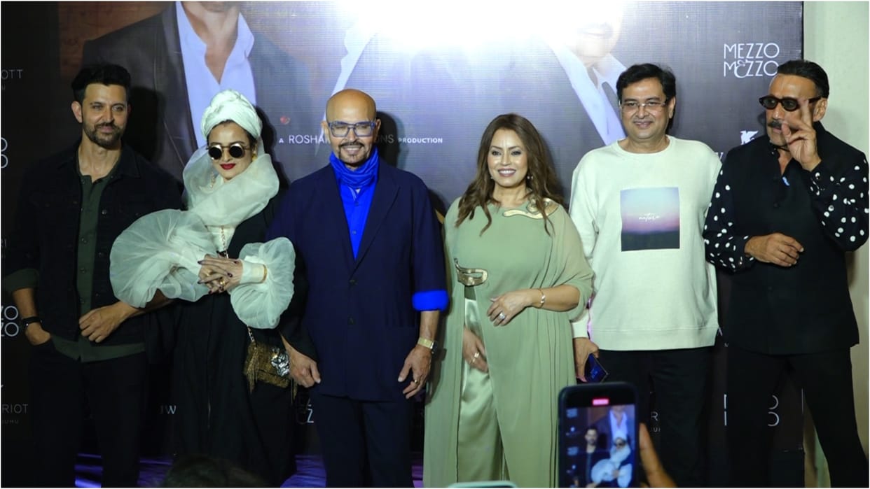The Roshans show party many celebs attend rekha hrithik roshan rakesh roshan javed akhtar and others