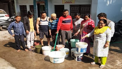यमुनापार के 50 हजार लोग पानी के लिए तरसे