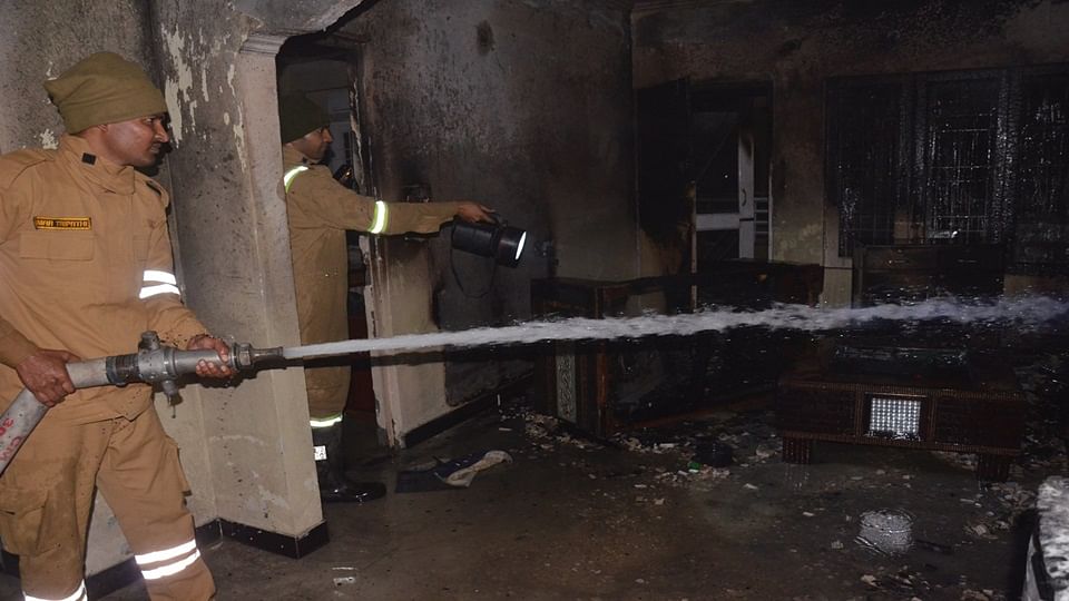 Fire broke out due to firecrackers in Greenpark Apartment flat