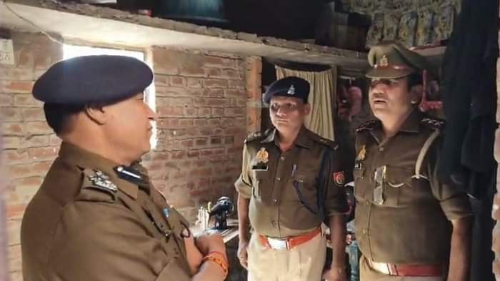Double murder in Banda girl was stabbed to death family members beat lover to death