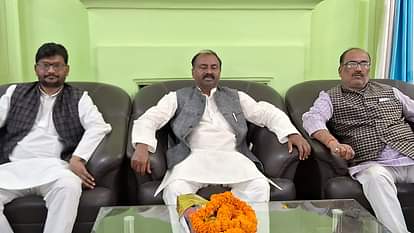 Bihar: पूर्व मंत्री बोले- तेजस्वी CM बनेंगे तो संविधान बचेगा; NDA सरकार में दलित और पिछड़ों पर बढ़ा अत्याचार Bihar: Shivchandra Ram says Constitution will be saved if Tejashwi becomes CM; Atrocities on Dalits-backwards
