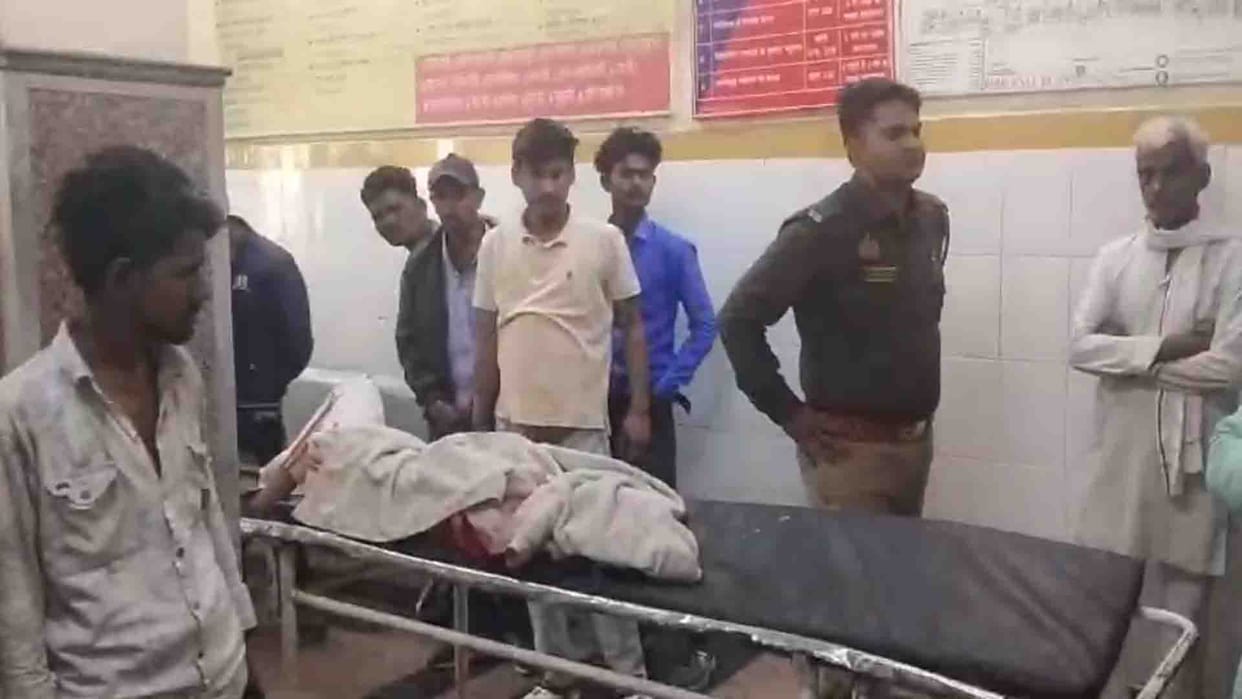 Banda: School van collided with dumper, student died in accident, six children injured