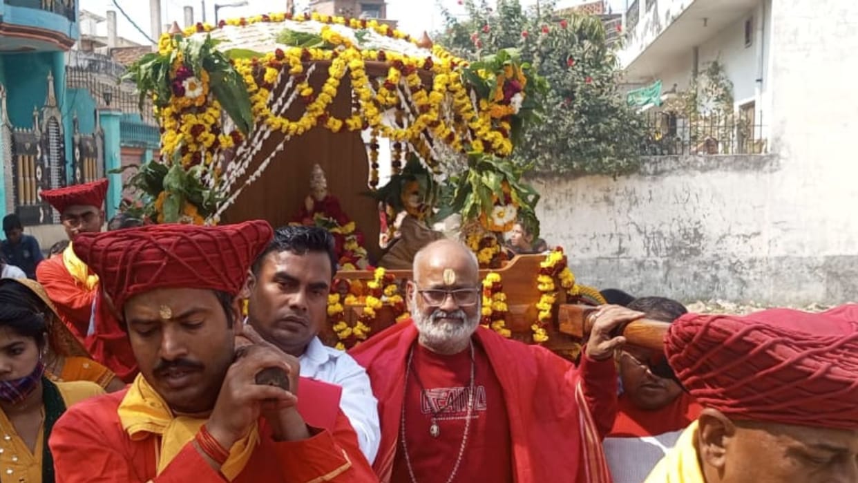 Sai Baba palanquin procession was taken out with pomp and show grand aarti was performed