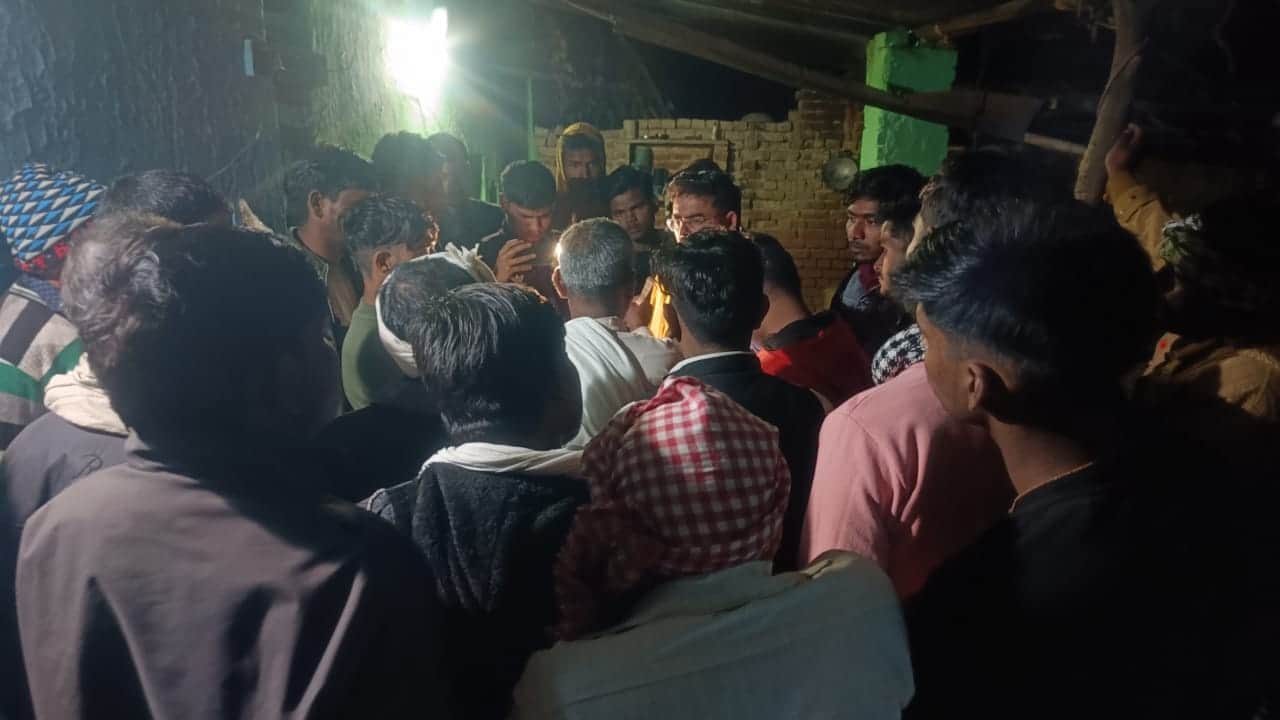 husband first cut wife's throat and then attacked dead body several times with a sickle