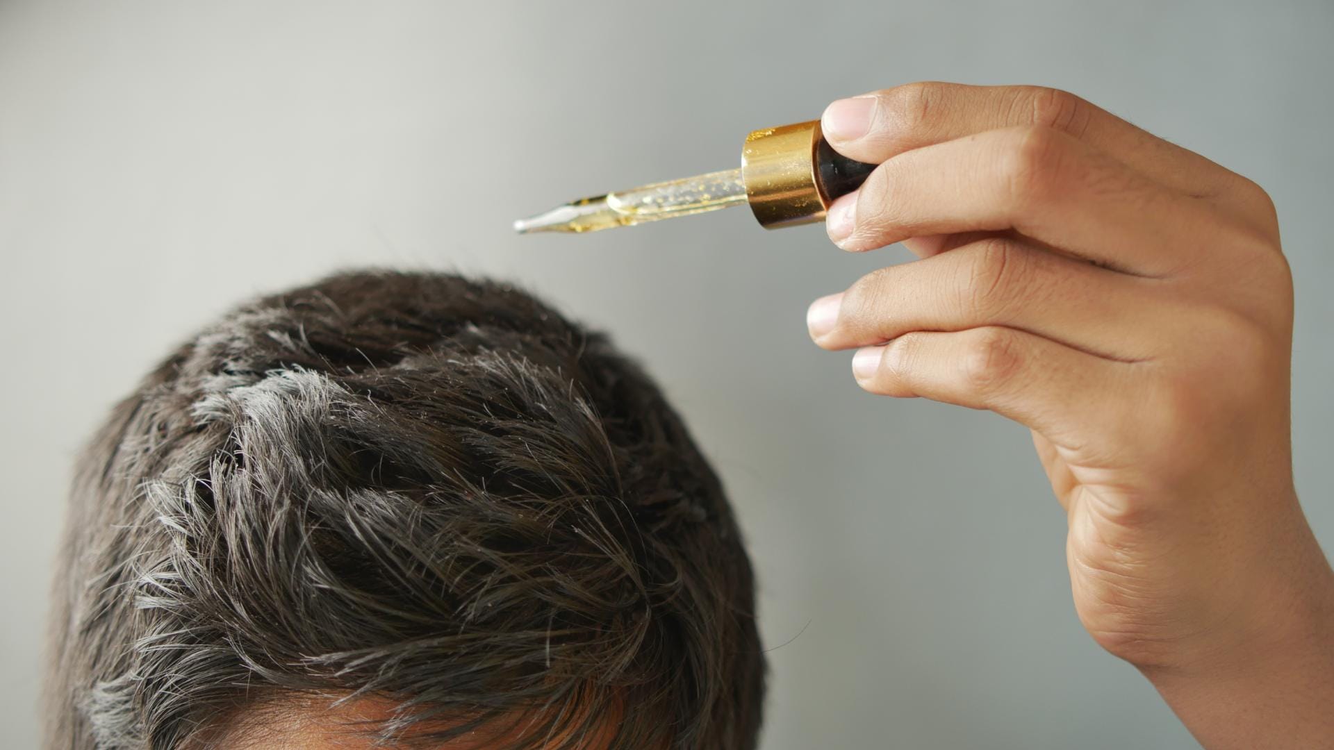 Holi Hair Care Tips pakke rang se balon ko kaise bachayein