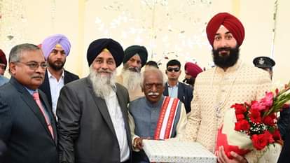 Big politicians including Vice President and Governor attended sukhbir badal daughter wedding photo gallery