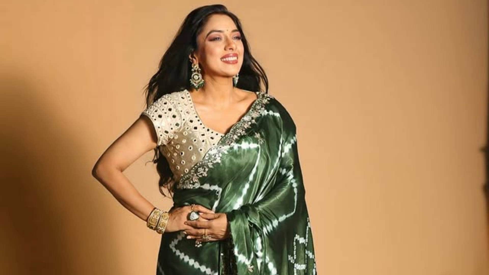 Mahashivratri 2025 Outfit Ideas If You Want to wear saree on shivratri try the look of these actresses disprj