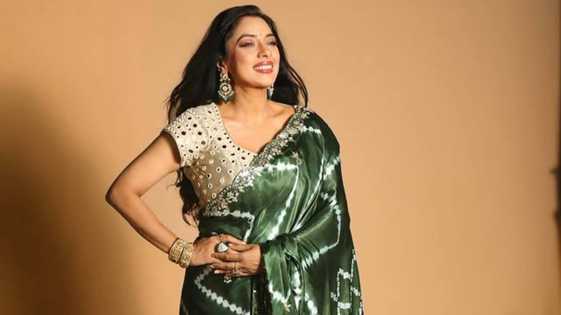 Mahashivratri 2025 Outfit Ideas If You Want to wear saree on shivratri try the look of these actresses disprj