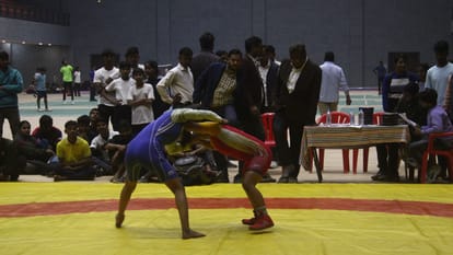 Sports news update including Divyaang Premier T-10 League match