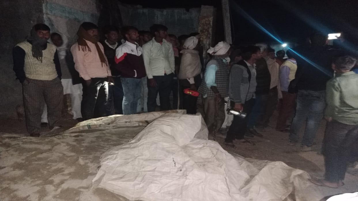Innocent cousin brother and sister die after being hit by auto in Badaun