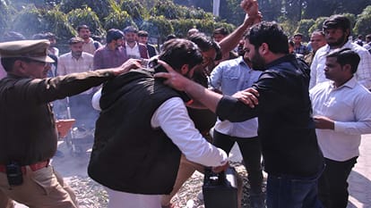 Meerut: Students angry in Meerut College over cutting of trees, clash with police, Inspector injured