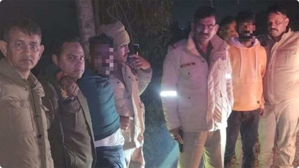 Bareilly News Gangster arrested along with his friend in encounter