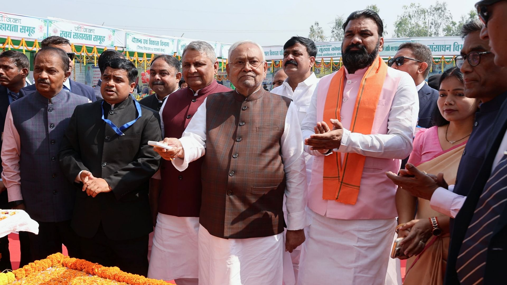 Bihar news : Nitish Kumar inaugurate and foundation stone 263 schemes 820 crore Pragati Yatra nanand nalanda