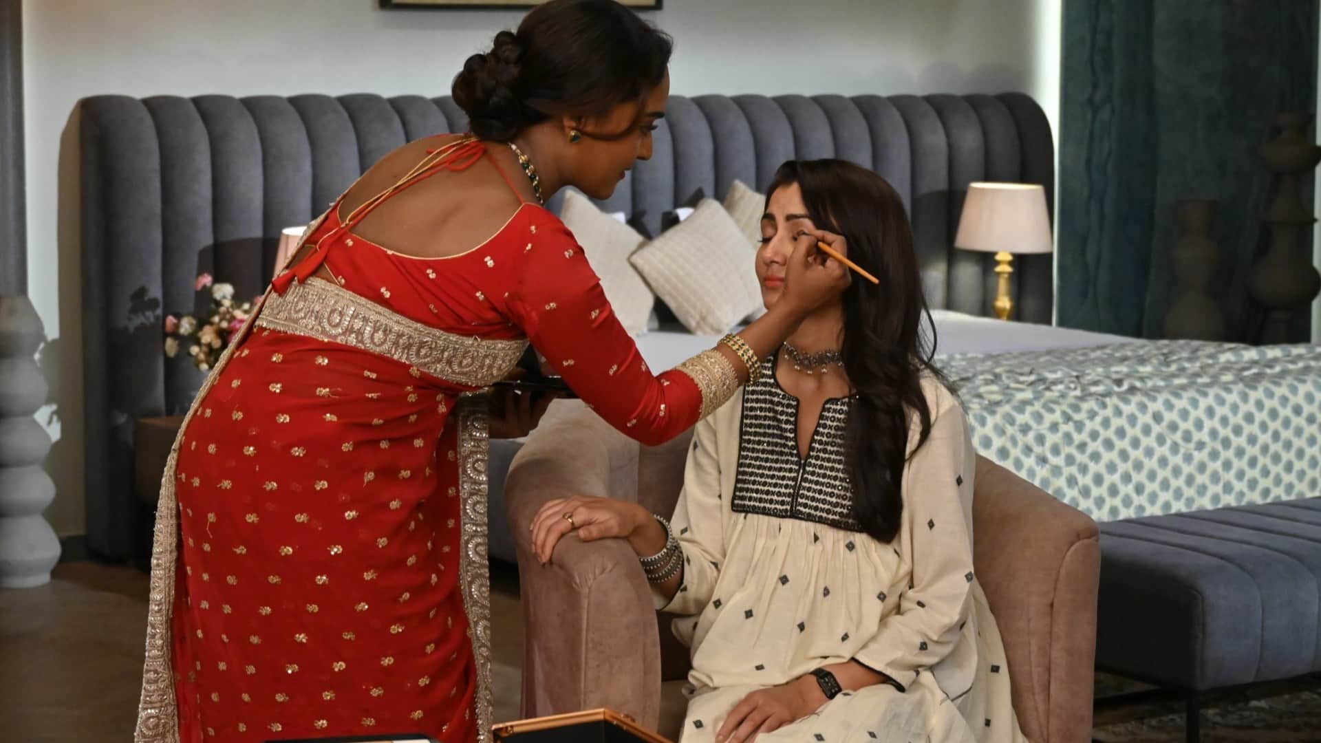 Kaise Mujhe Tum Mil Gaye and Bas Itna Sa Khwaab Exciting Crossover Episode Sriti Jha Rajshree Thakur