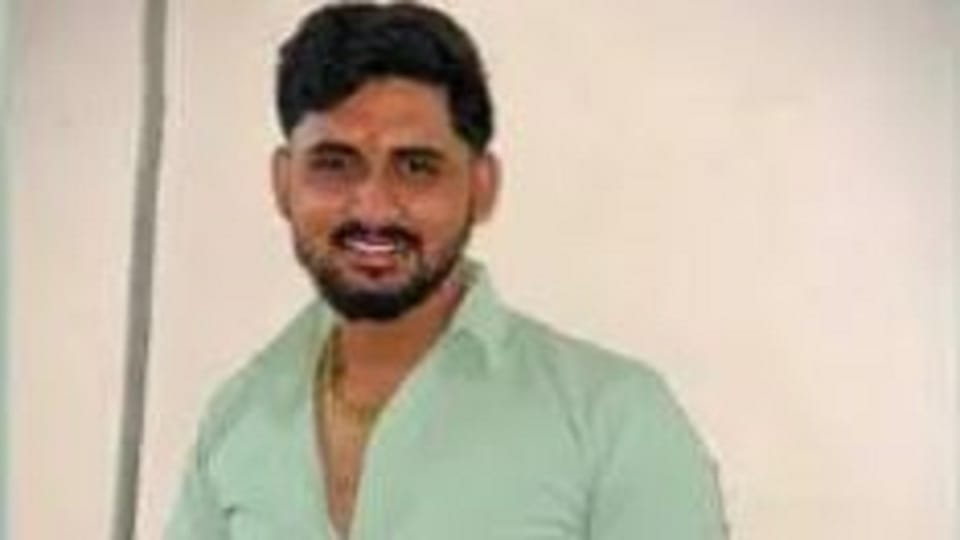 Bike collides with tree, one youth dies