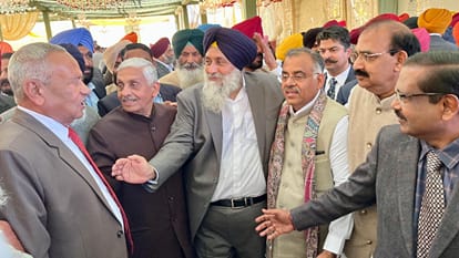 Big politicians including Vice President and Governor attended sukhbir badal daughter wedding photo gallery