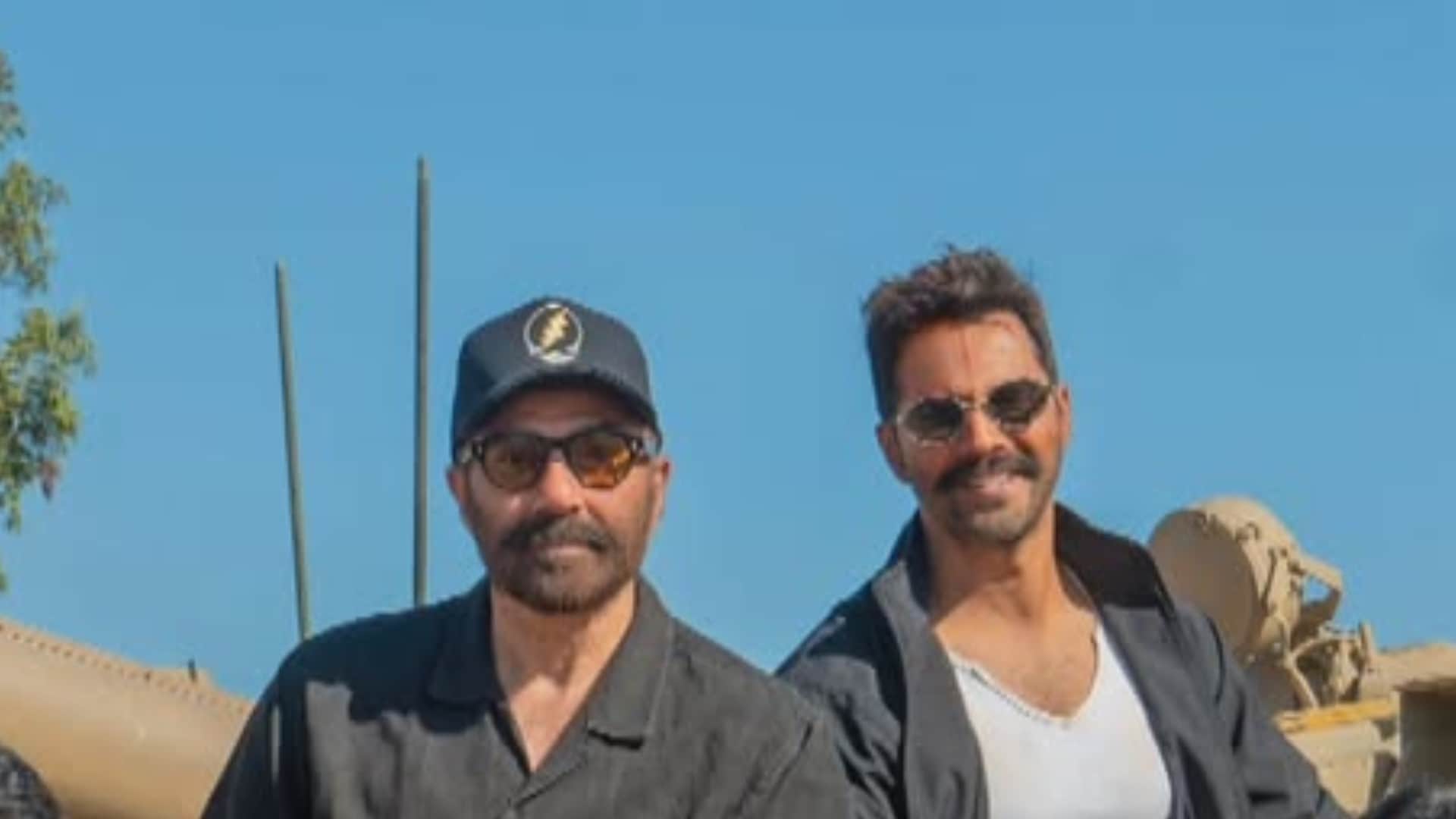 Shooting of Border 2 has started in Jhansi Sunny Deol and Varun Dhawan posed together