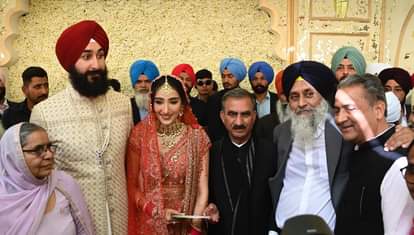 Big politicians including Vice President and Governor attended sukhbir badal daughter wedding photo gallery