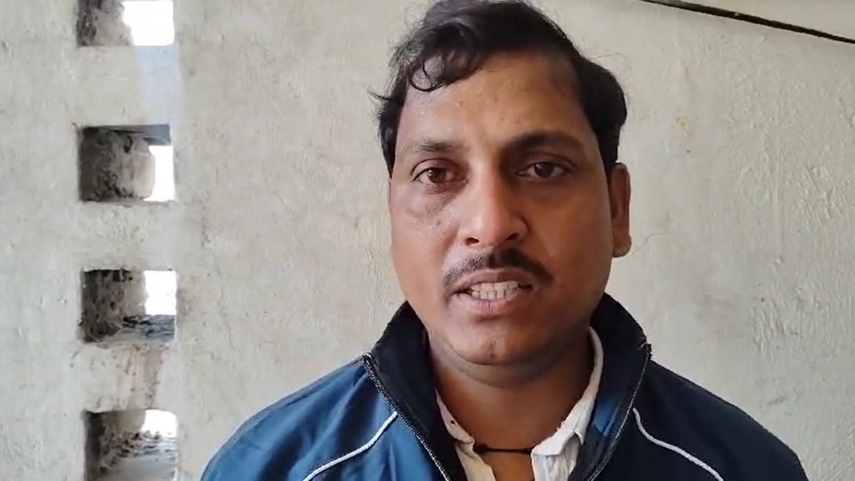 Complainant burst into tears in front of Tehsildar Lekhpal accused of indecency