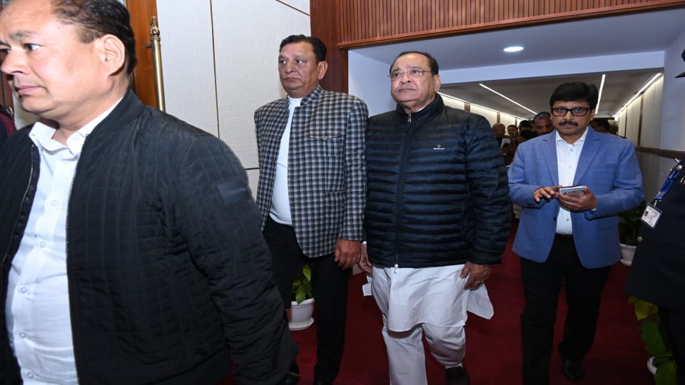 Uttarakhand budget session 2025 Dispute between Congress MLA and Parliamentary Affairs Minister during speech