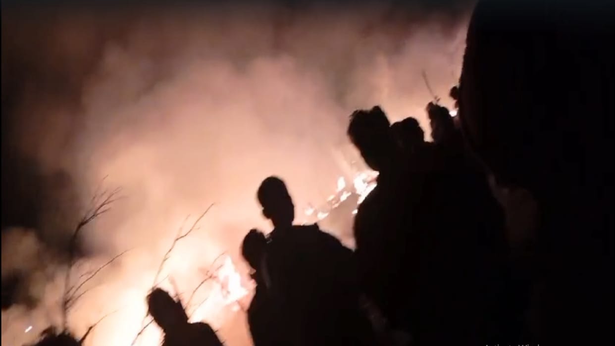 10 huts burnt to ashes in Akawali of Baddi, two girls burnt