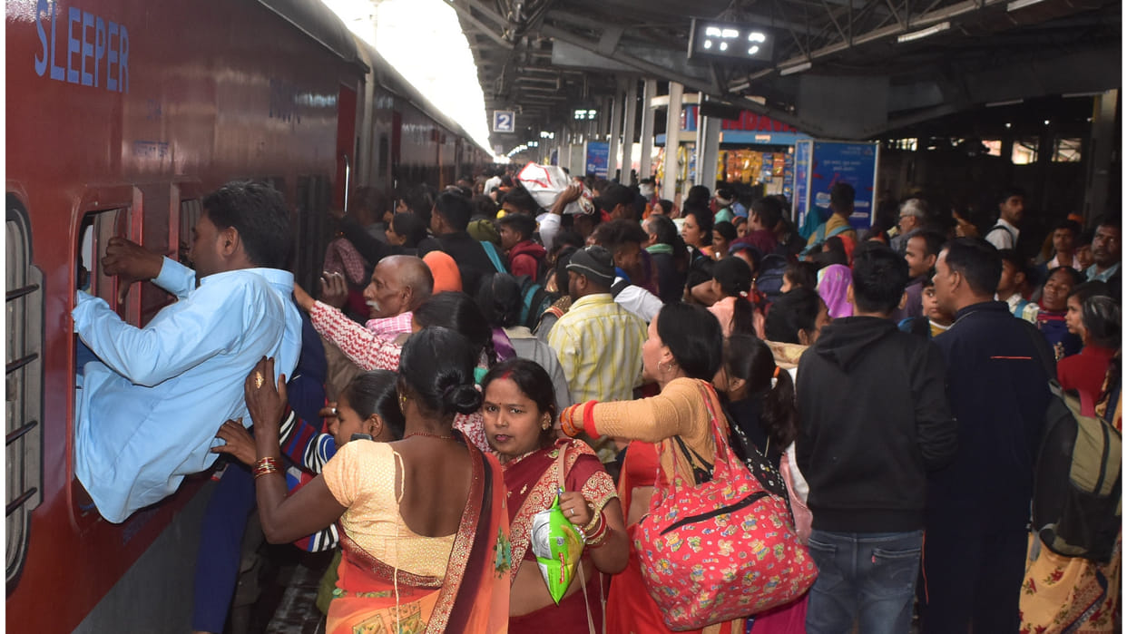 UP: 11 Chhath Puja special trains will run from today, berths will be easily available; confirmed seats will n