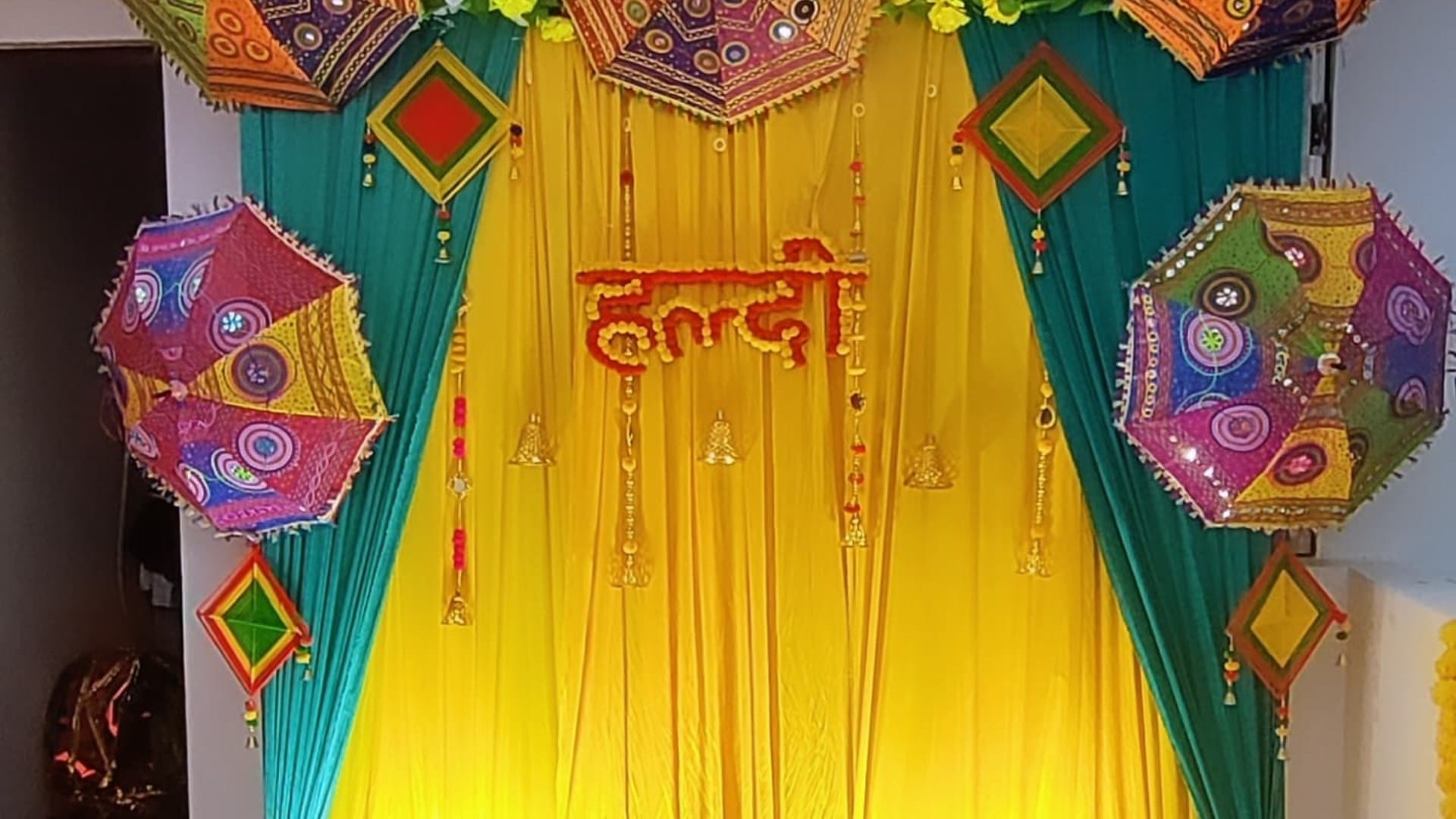 Amazing DIY Decoration Ideas for Haldi Mehndi Decoration Ideas Jaane kaise karein Haldi Mehndi ki sajawat