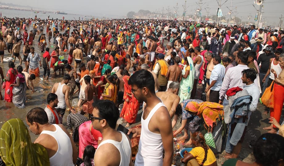 Number of bathers crossed 56 crores, more than one crore devotees took a dip for the fifth consecutive day