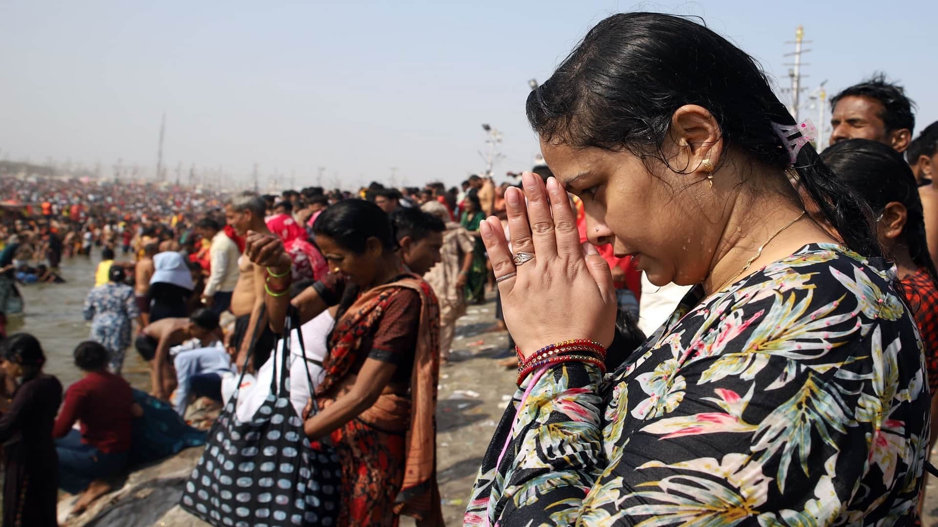 MahaKumbh 2025 MahaKumbh is decided by special dates not by number of devotees