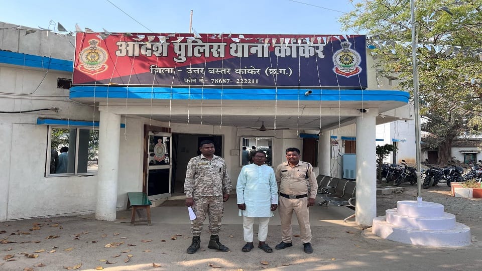 पुलिस की गिरफ्त में आरोपी