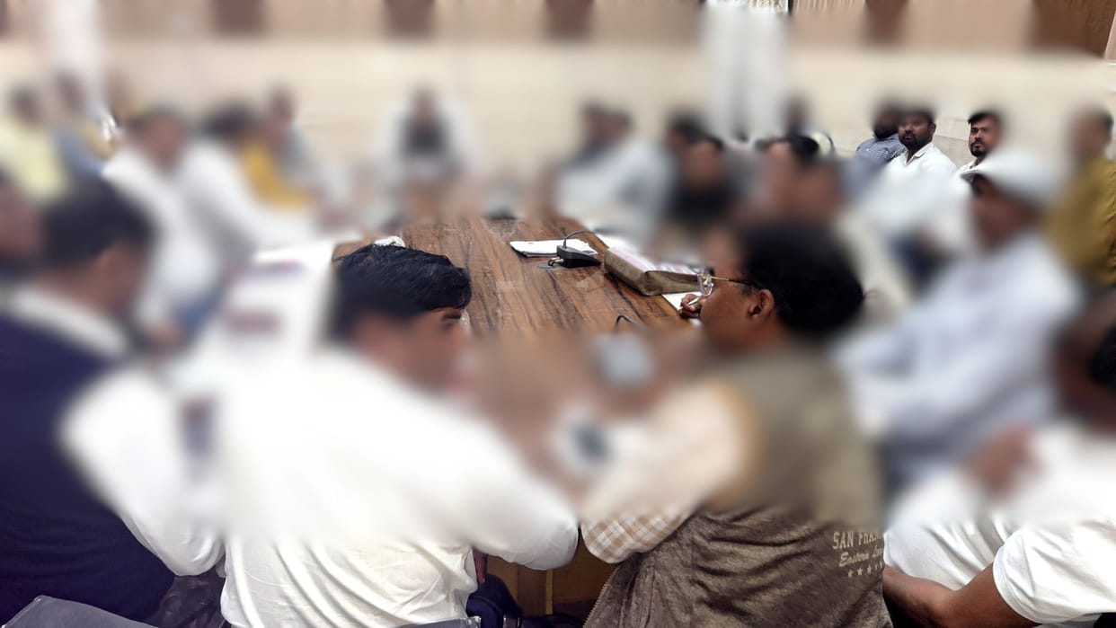 Teachers angry over non-payment of old dues demand for action against culprits