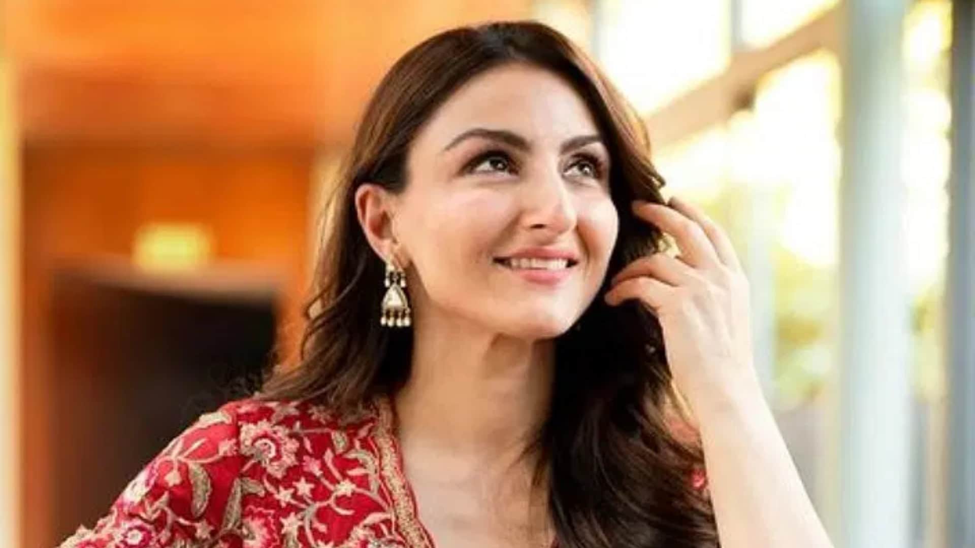 Soha Ali Khan get 50 rupees every year by father mansoor ali khan one telephone in Delhi house