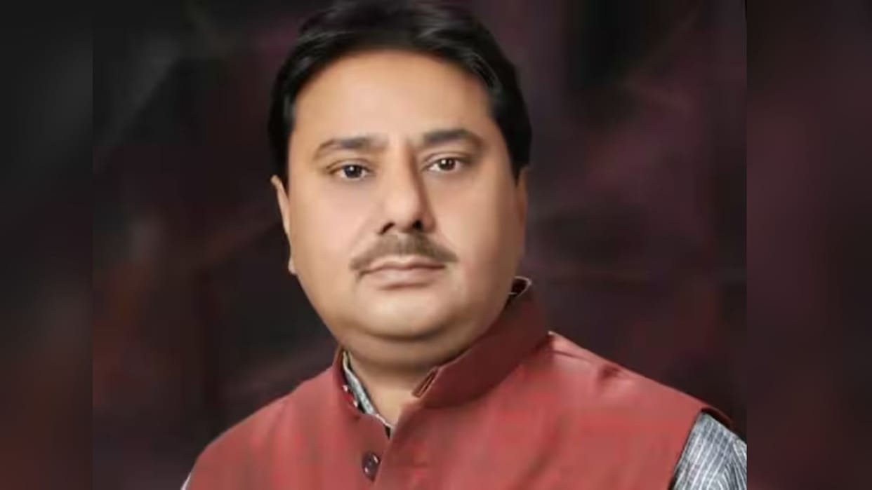 Court orders to register case against SP MLC Guddu Jamali for refusing to testify in azamgarh