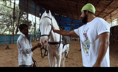 Know the story of making chhaava and see 100 kilogram vicky kaushal horse riding sword training