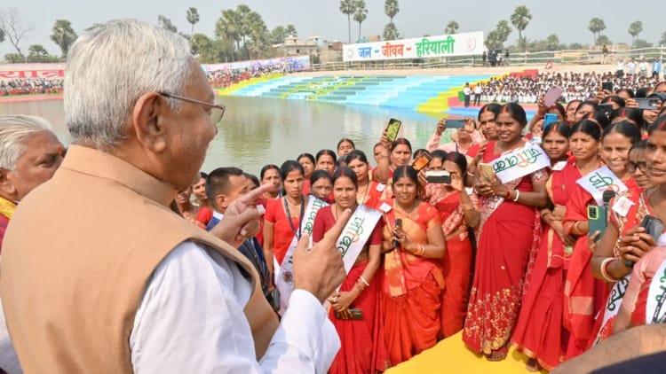 Bihar: सिपाही प्रशिक्षण केंद्रों में अब जीविका दीदी बनाएंगी भोजन, 21 हजार से अधिक सिपाहियों की एक साथ ट्रेनिंग