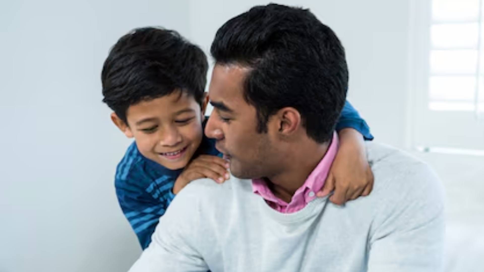 Parents should teach these life lessons to son at young age Parenting Tips in Hindi