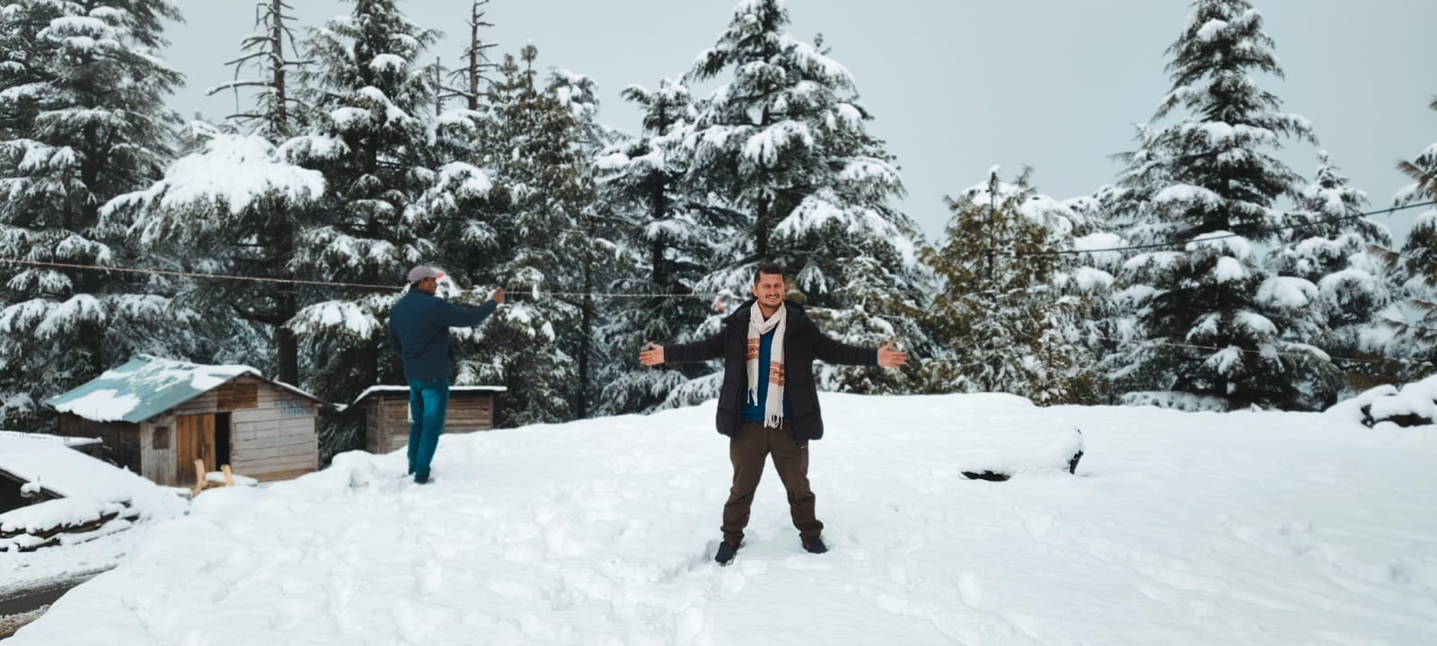 Uttarakhand Weather Heavy Snowfall in Dhanaulti Chakrata Tourist Enjoy See Beautiful Photos