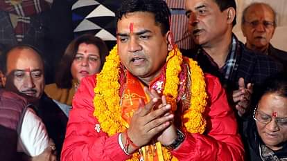 Kapil Mishra: आप का दामन छोड़ BJP का पकड़ा हाथ; जानें कौन हैं कपिल मिश्रा, जिन्हें दिल्ली कैबिनेट में मिली जगह Kapil Mishra's name in the list of ministers to be included in the Delhi Cabinet