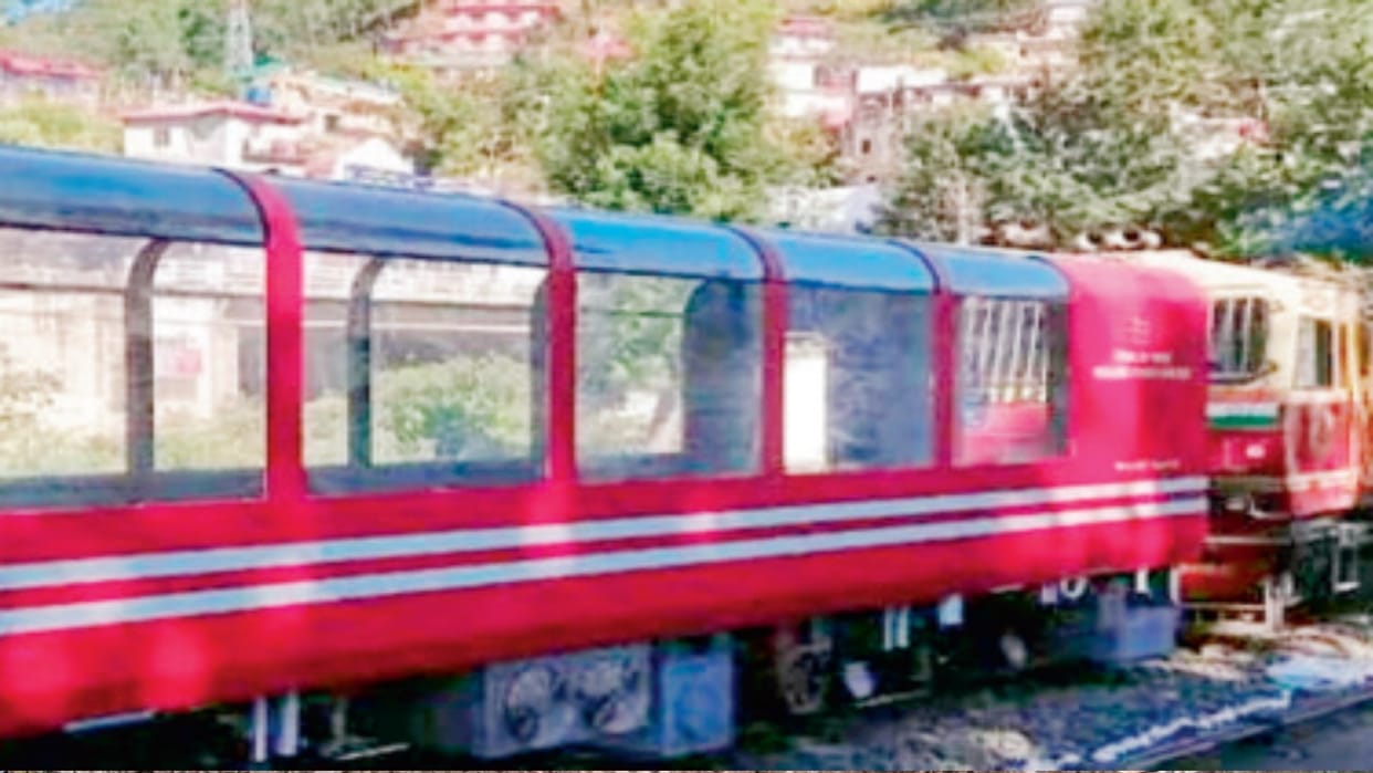 Six new panoramic vistadome coaches reached Kalka, trial will begin