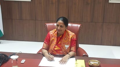 cm Rekha Gupta is celebrating her 51st birthday today pm modi best wishes on x
