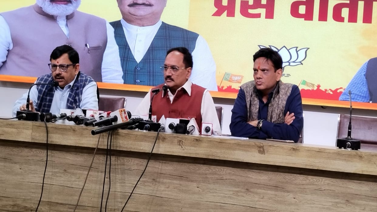 Kejriwal spent Rs 4.52 crore on swearing-in publicity no public money was spent on Rekha Gupta's swearing-in