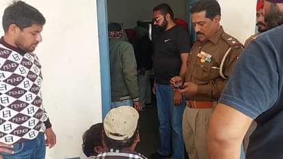 पंजाब: रगड़ 12 बजे तक दोस तक e से ktaurी गप e गप ktaurी ी छात्र खन्ना संस्कृत कॉलेज हॉस्टल में खुद को मारते हैं