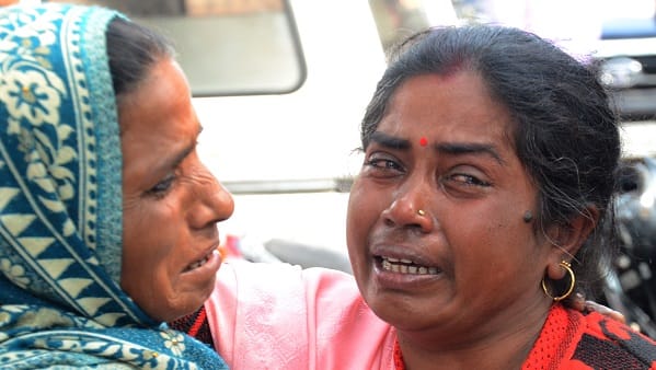 Kanpur Double Suicide Uncle and nieces bodies were found hanging the girl had left before marriage