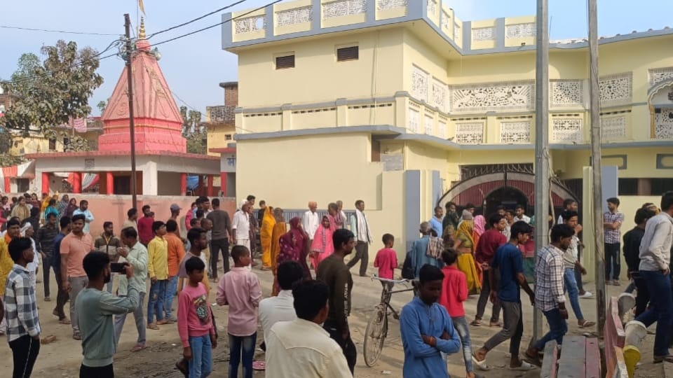 Kushinagar Crime News Brides Brother killed Wedding Celebrations blood stains on tent tell story of brutality
