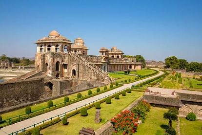 Madhya Pradesh Travel Destinations Explore Historic Villages of MP Travel Tips in Hindi