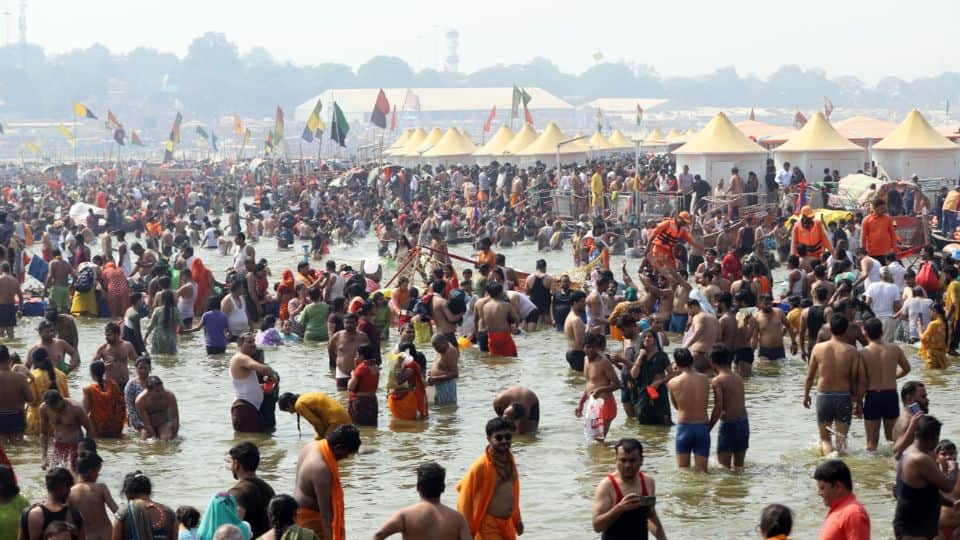Mahakumbh 2025 Crowd of devotees gathered for snan see photos