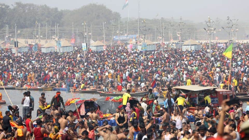Mahakumbh 2025 Crowd of devotees gathered for snan see photos