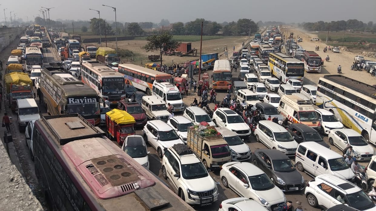 MahaKumbh 2025 Change in traffic strategy for Shivaratri Seven senior officers deployed on seven major routes