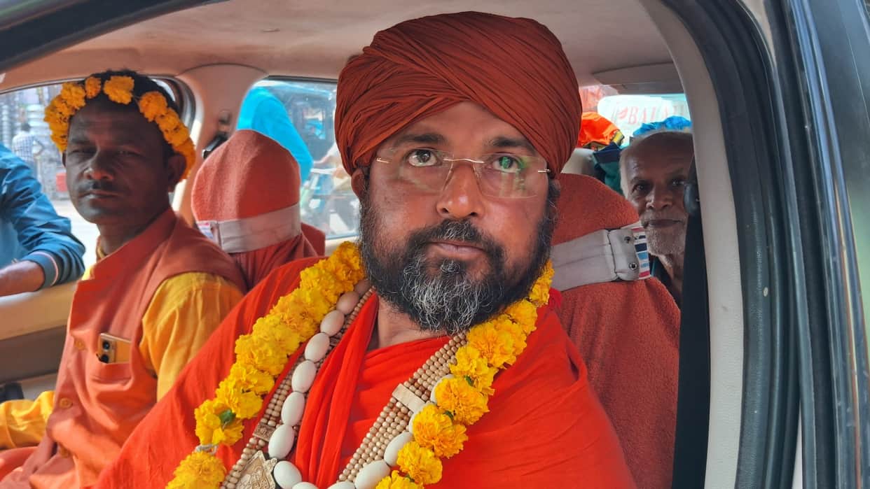 Muzaffarpur News: Mahant Amarnath Pathak of Baba Garib Nath Temple becomes Mahamandleshwar, Mahakumbh News