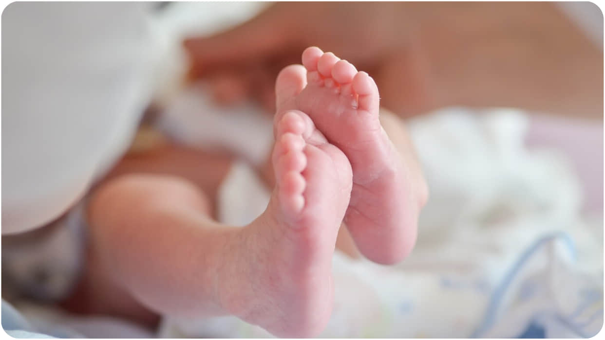 Baghpat: Unmarried Woman Dies After Giving Birth to Baby Girl in Drain, Family Alleges Love Affair